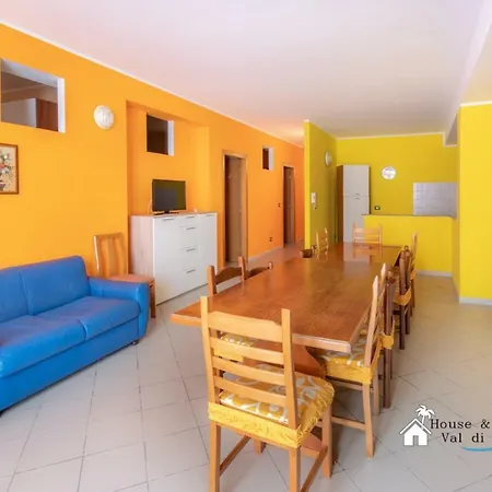 Moro Apartment